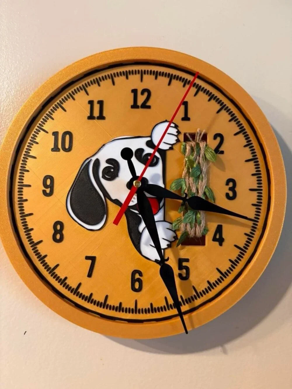 Peeking Black/White Dog 3D Printed Retro 12 Hour Wall Clock Leaf Rope